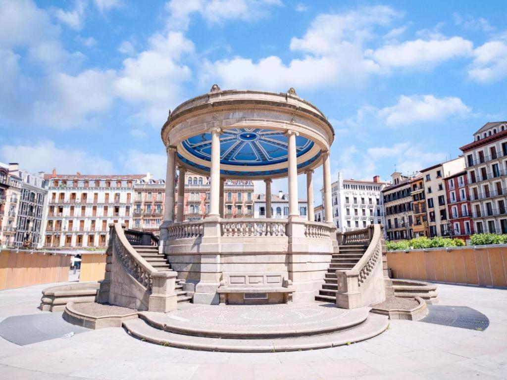 Apartamento Mercaderes Pamplona Eksteriør billede